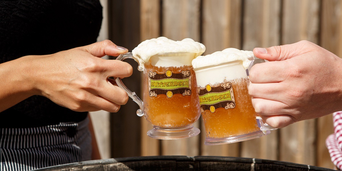 Drink Butterbeer from the Butterbeer counter